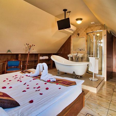 Palazzo Wellness Villa Еґер Екстер'єр фото