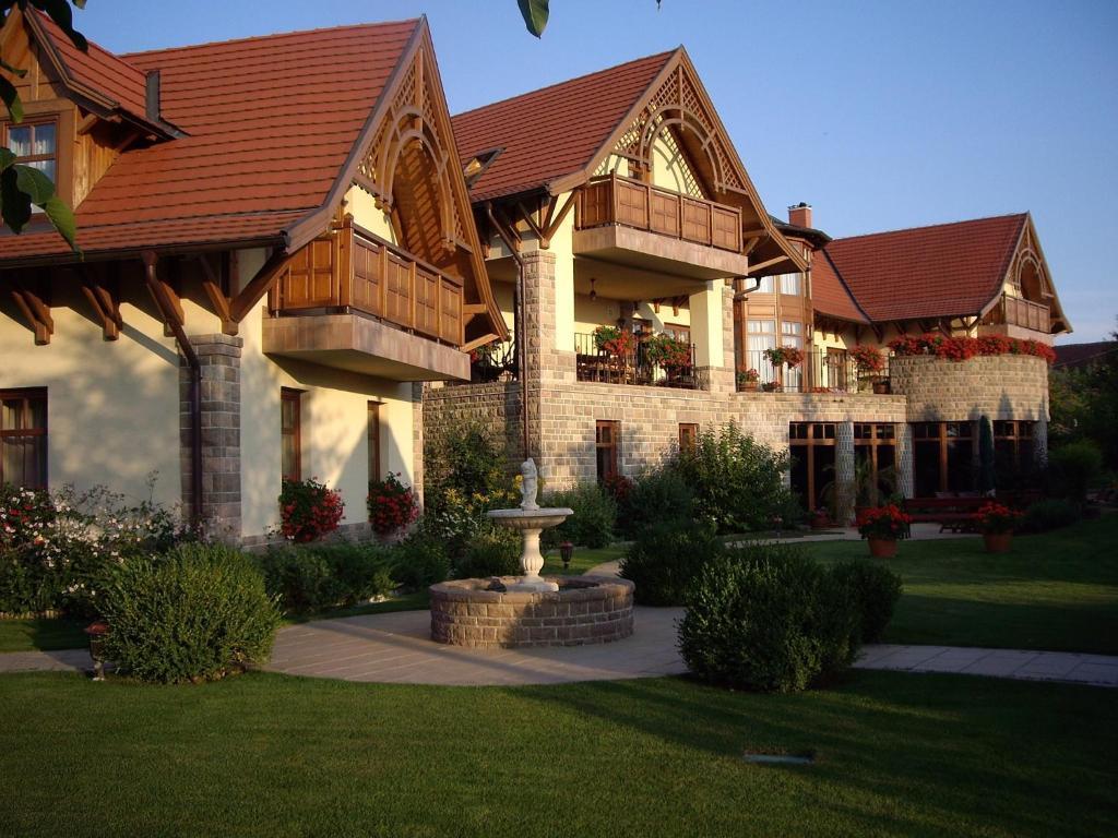 Palazzo Wellness Villa Еґер Екстер'єр фото