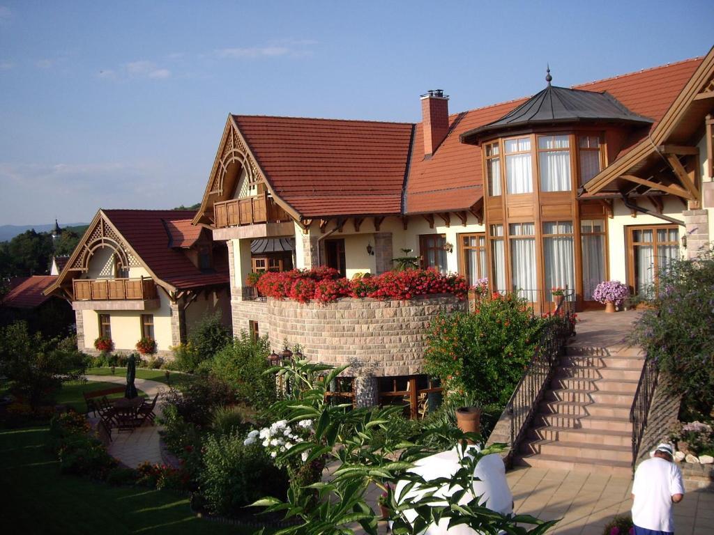 Palazzo Wellness Villa Еґер Екстер'єр фото