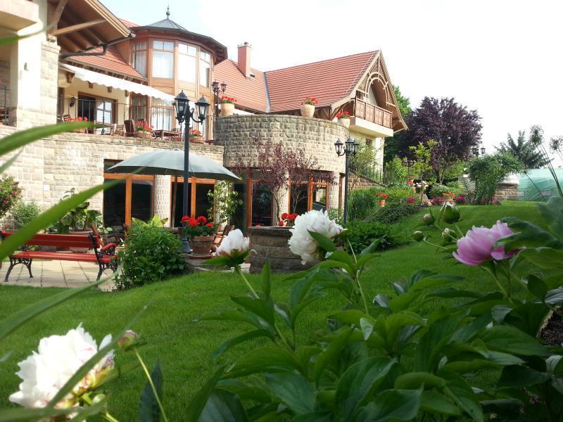Palazzo Wellness Villa Еґер Екстер'єр фото