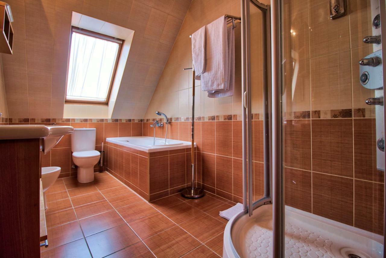 Palazzo Wellness Villa Еґер Екстер'єр фото