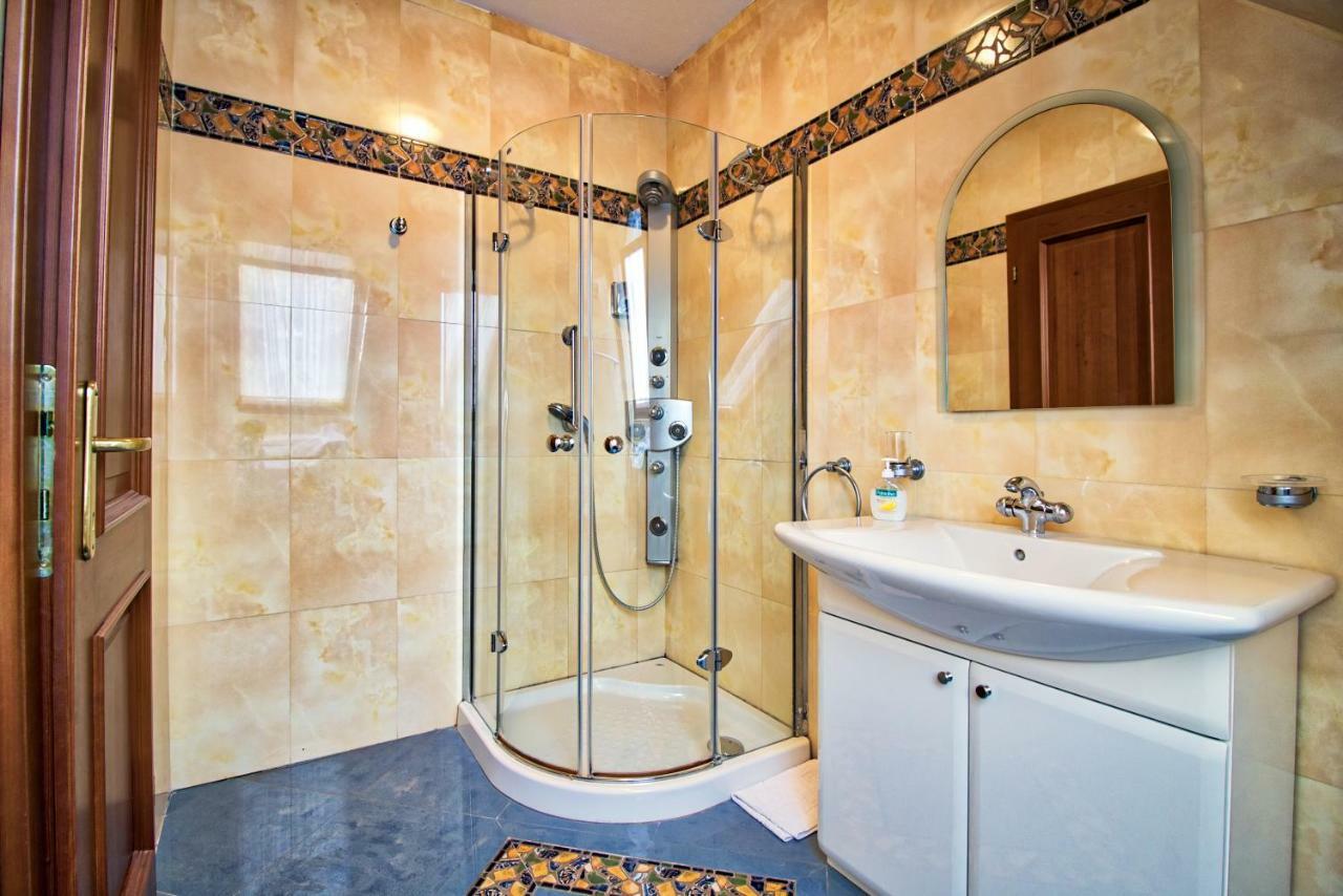 Palazzo Wellness Villa Еґер Екстер'єр фото
