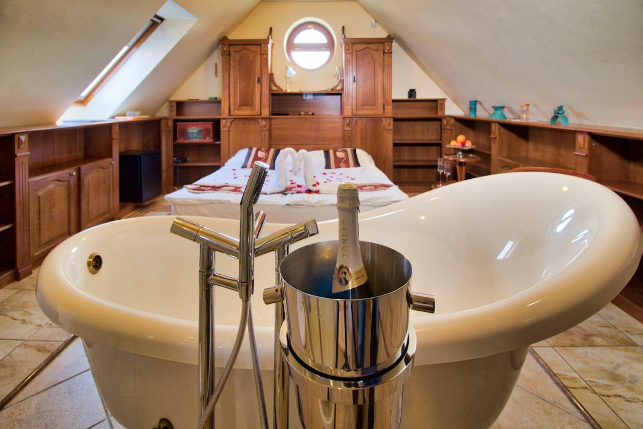 Palazzo Wellness Villa Еґер Екстер'єр фото