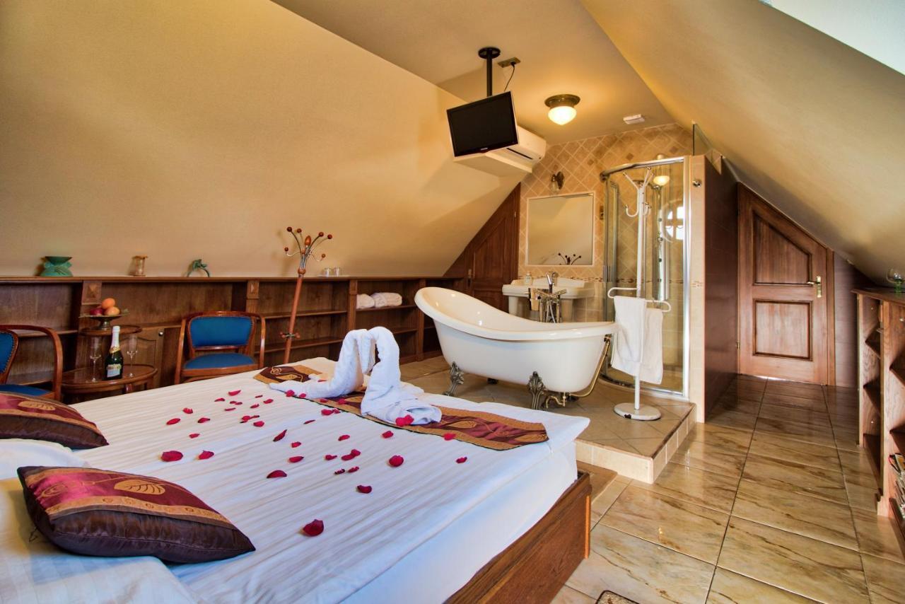 Palazzo Wellness Villa Еґер Екстер'єр фото